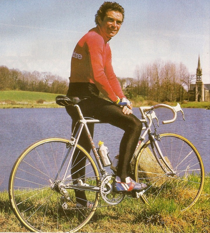 5)  Bernard Hinault à l'entrainement, photo publiée en mai 1986